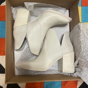 Steve Madden cowgirl booties